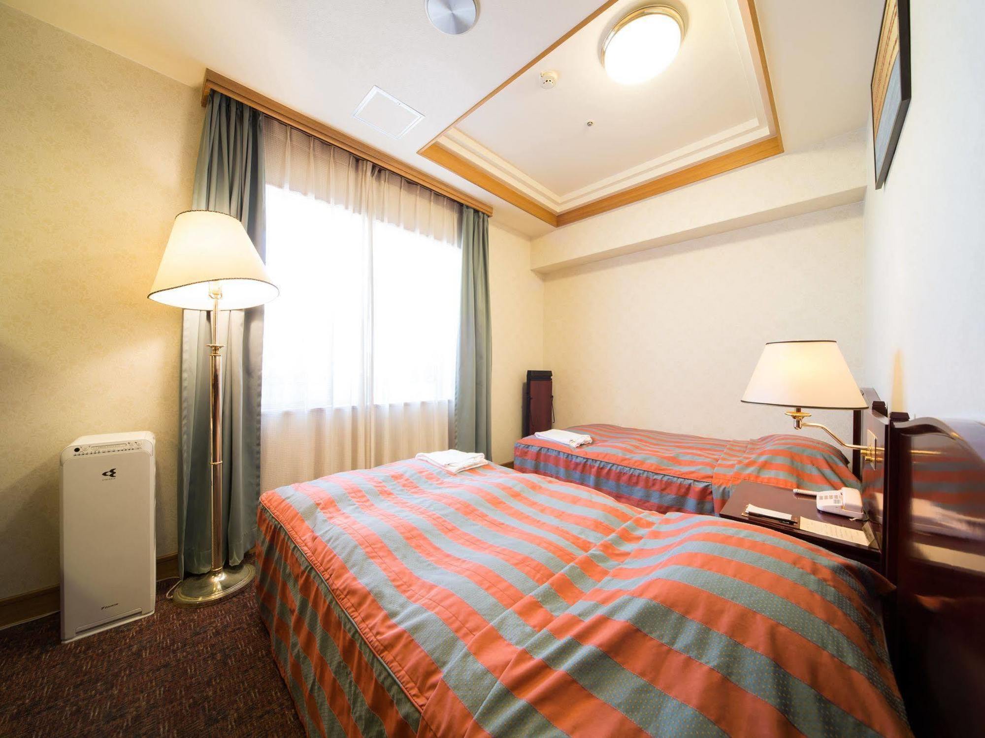 Hotel Claiton Esaka Suita Exterior foto